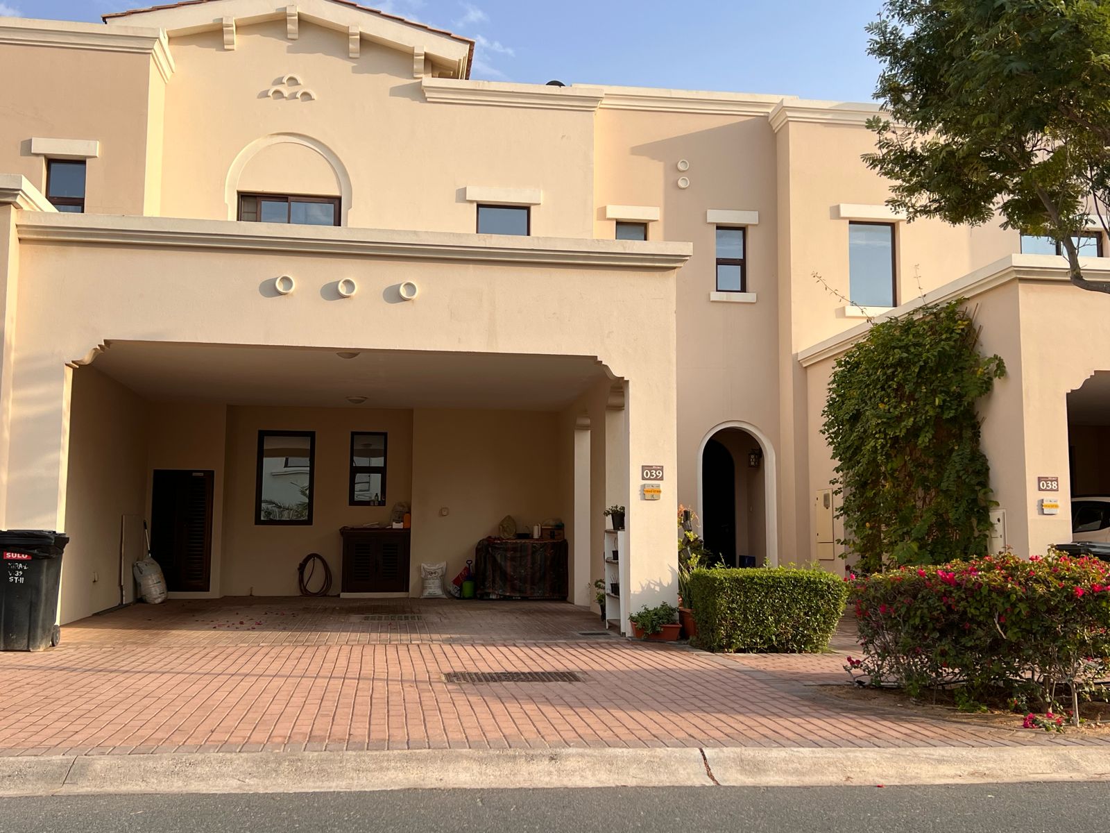 Exterior view 1