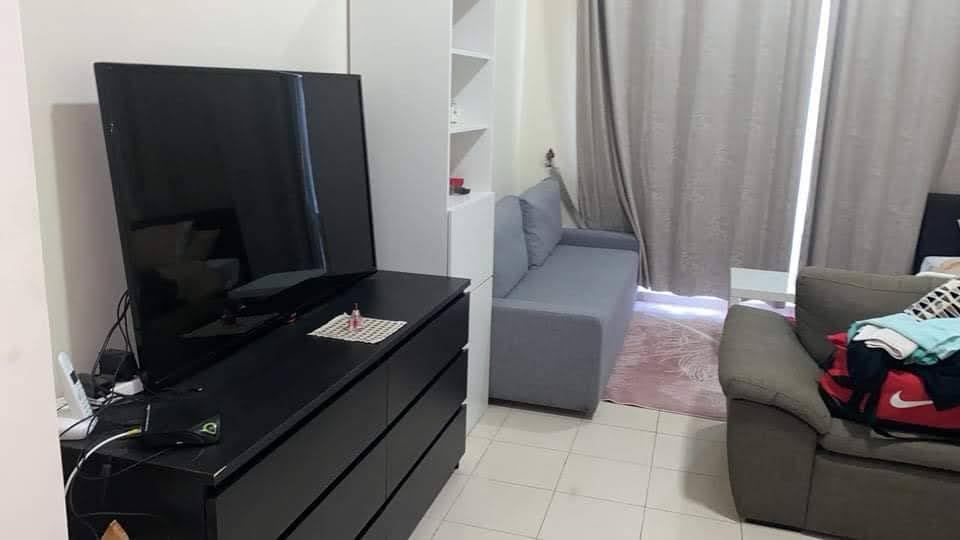 Garden Studio Tv Lounge